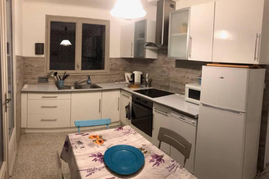 Villa Calme, Climatisee, Piscine, A 2 Pas Du Centre איל-סור-לה-סורג מראה חיצוני תמונה